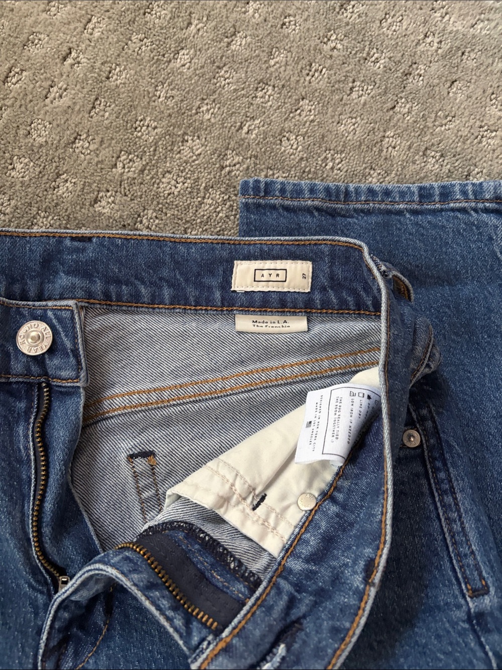 AYR women’s Medium Blue Straight-Leg Jeans